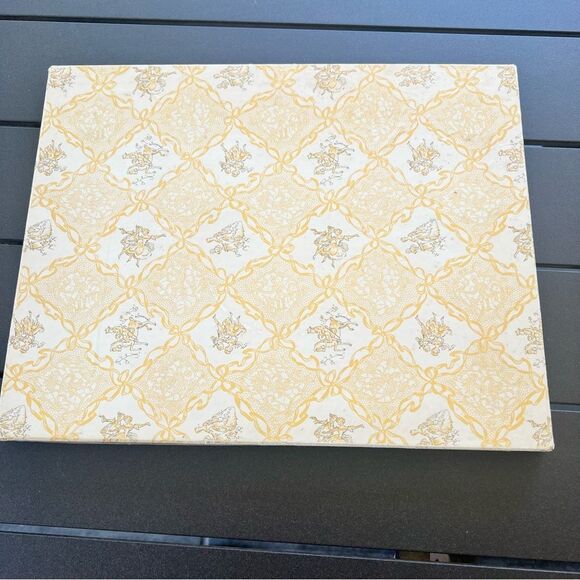 Vintage Floral Embroidered standard pillowcases 1923 Antique - Picture 5 of 8